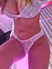 Girly cherche femme
