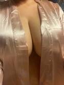 Victoria gros seins naturels