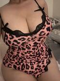 Victoria gros seins naturels