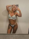 Chaud Adelina