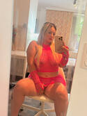 Sofi blonde sexy