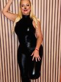 Lorena, blonde aux gros seins
