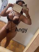Angy sexy  gros seins naturels