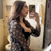 Esther (Photo #8)