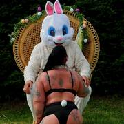 Julia ~  les mille et une caresse