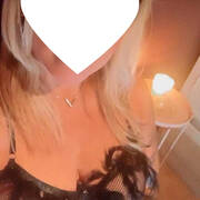 Laura Anal (Photo #25)