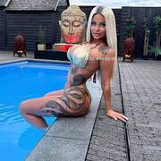 Carla (Photo #9)