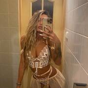 Jennifer (Photo #18)