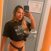 Ludmilla (Photo #29)