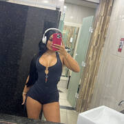 Zara Cherry (Photo #43)