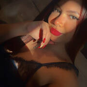 Luna Red (Photo #3)