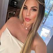 Isabelle super girlfriend (Photo #12)