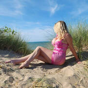 Amber (Photo #2)