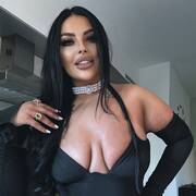 Elizabeth (Photo #12)