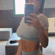 Leah (Photo #2)