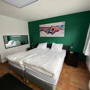 Studio location (Photo #5)