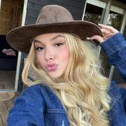 Vivi (Photo #17)