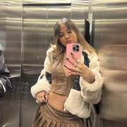 Vivi (Photo #1)