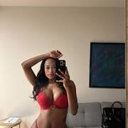 Scarlet (Photo #11)