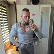 Jonathan (Photo #1)