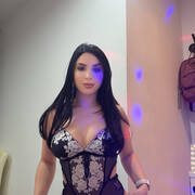 Yasmin (Photo #12)