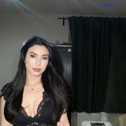 Yasmin (Photo #2)
