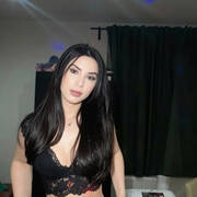 Yasmin (Photo #1)