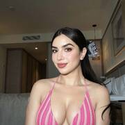 Yasmin (Photo #20)