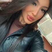 Caroline (Photo #9)