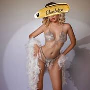 Charlotte (Photo #8)