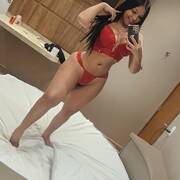 Juliana Lewis (Photo #14)