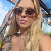 Aline hot (Photo #18)