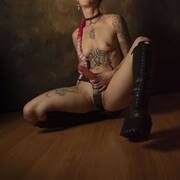 Dominaphrodite (Photo #1)