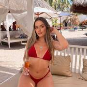 Leona Meneses (Photo #17)