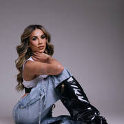 Giovana Louise (Photo #23)