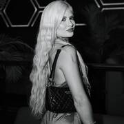 Larissa (Photo #19)