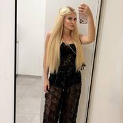 Larissa (Photo #17)