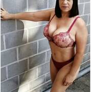 Suzi (Photo #6)