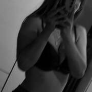 Sarah (Photo #1)