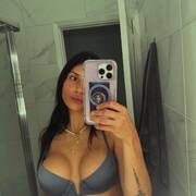 Mia