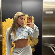 Julia (Photo #19)