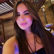 Larissa (Photo #14)