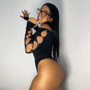 Valeria Belle
