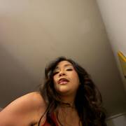 Laura (Photo #6)