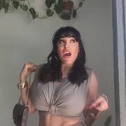 Macarena (Photo #20)