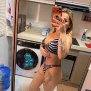 KAMILLA HOT