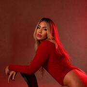 KAMILLA HOT