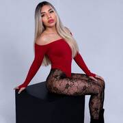 KAMILLA HOT