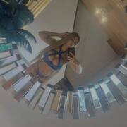 Khloe