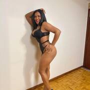 Yasmin (Photo #2)